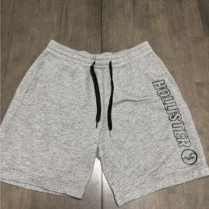 Hollister Men's Athletic Heather Gray Shorts